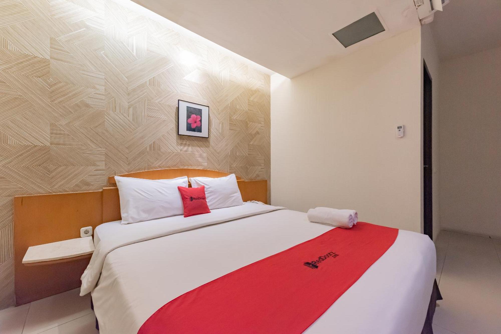Reddoorz Plus @ Cipaganti Street 3 Bandung Exterior foto